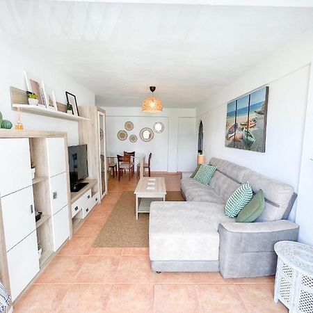 Spacious Apartment In The Center Of Τορρεμολίνος Εξωτερικό φωτογραφία