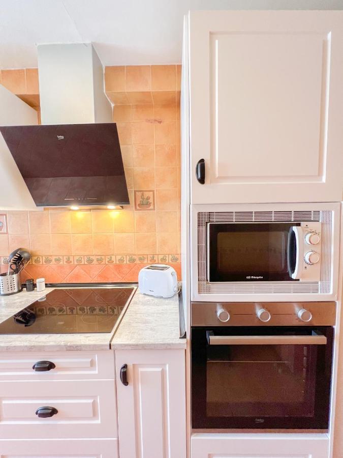 Spacious Apartment In The Center Of Τορρεμολίνος Εξωτερικό φωτογραφία